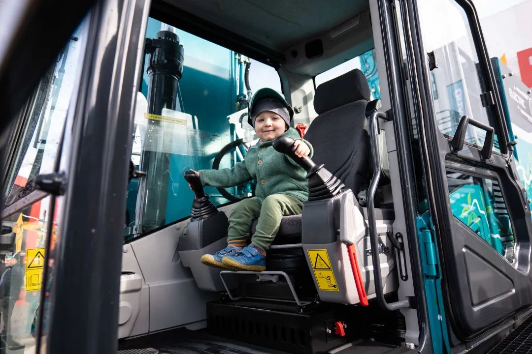 Bauma 2022 | 一组火热现场图带您重温优德88智能德国宝马展之旅