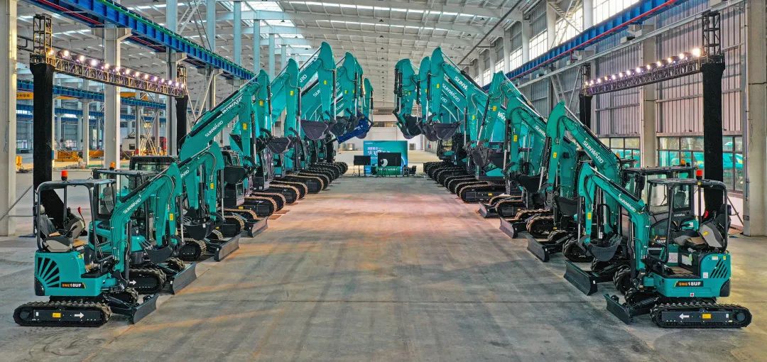 助力“双碳”目的！优德88智能集中宣布F系列国四挖掘机