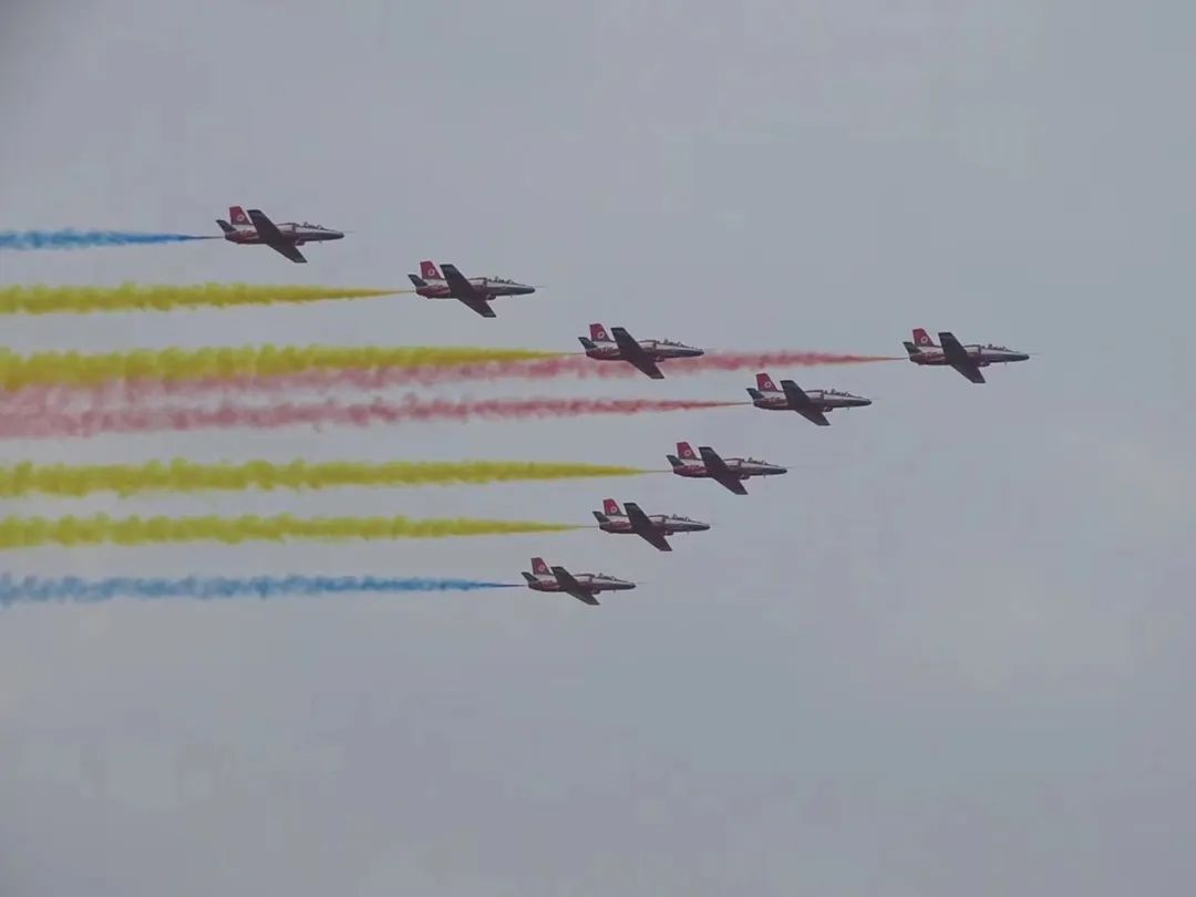 逆势飞翔！优德88航空携手相助同伴亮相2022南昌航行大会