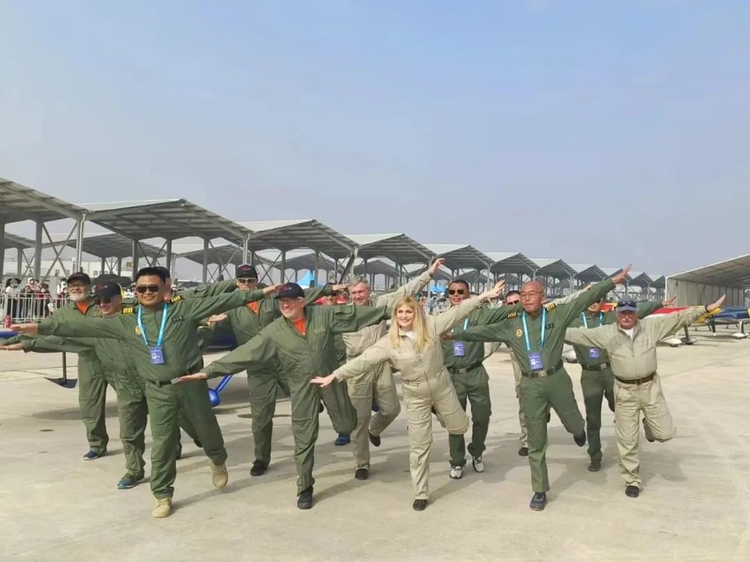 逆势飞翔！优德88航空携手相助同伴亮相2022南昌航行大会