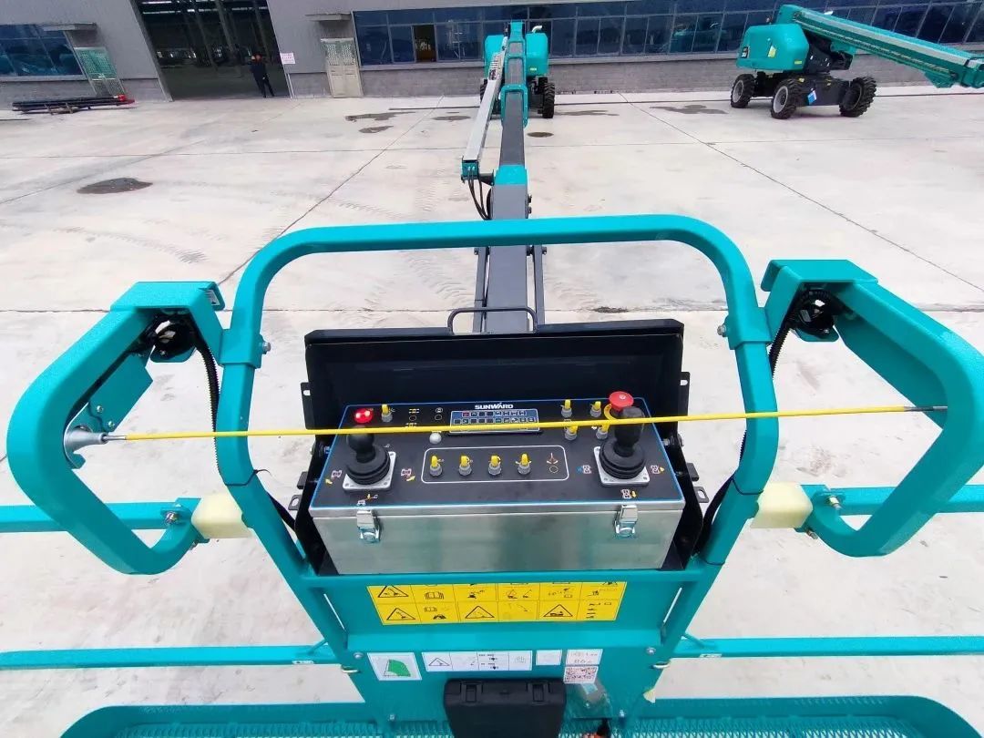 无需扩桥！优德88智能国四款32米直臂式高空作业平台乐成下线