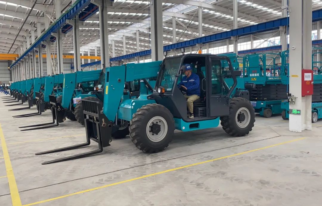 吹响复工“冲锋号”，，，，全力冲刺“开门红”！优德88智能高空机械复工复产举行时