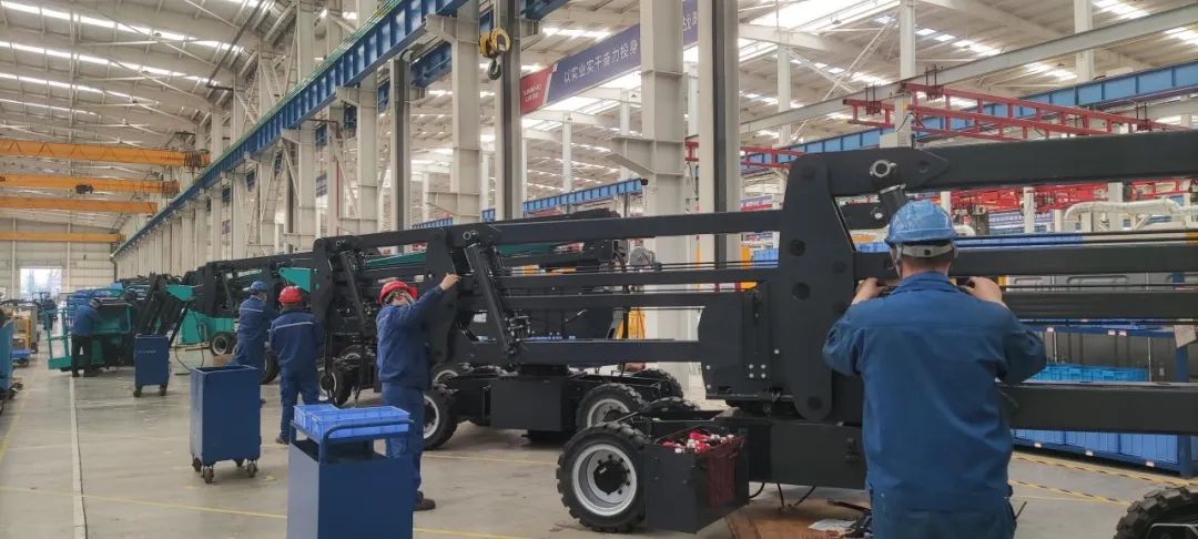 吹响复工“冲锋号”，，，，全力冲刺“开门红”！优德88智能高空机械复工复产举行时