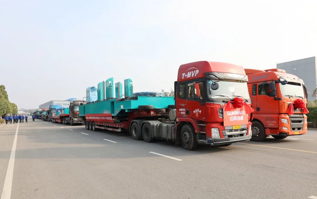 喜迎龙仰面！优德88智能大吨位PDP工法引孔式静力压桩机出征哥伦比亚