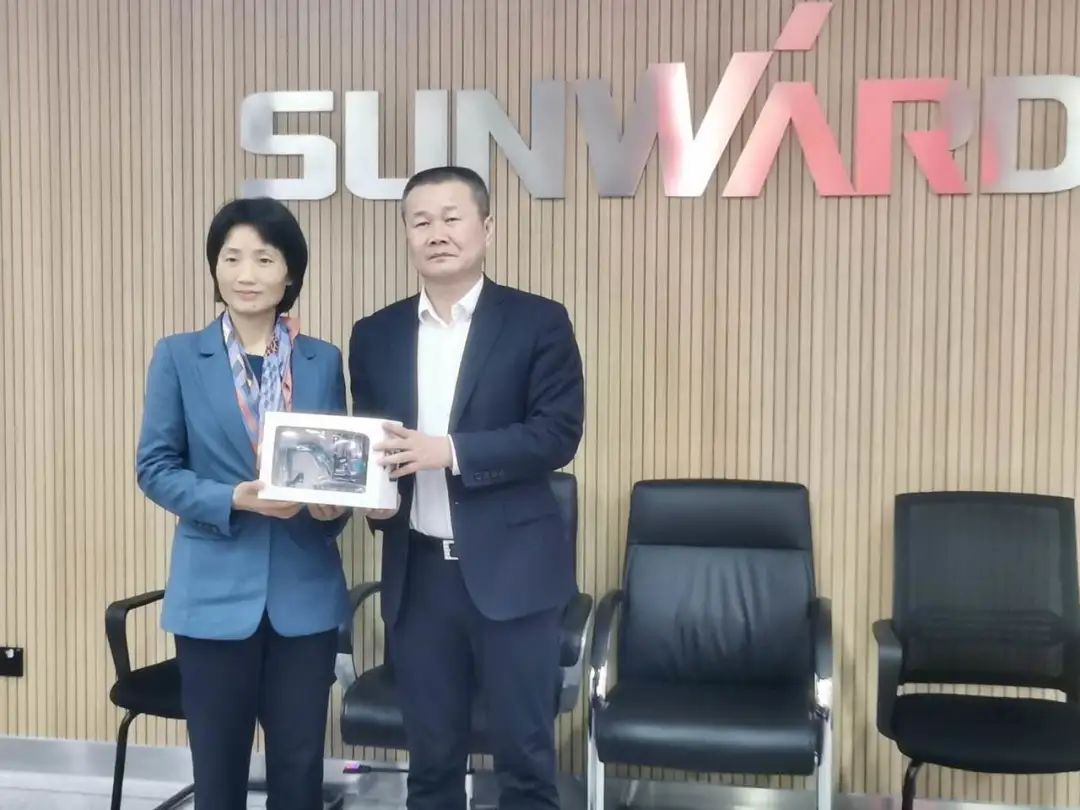 湖南省贸促会考察调研优德88智能