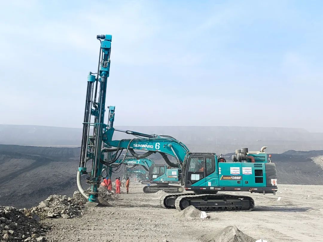 “绿色智能矿山建设专家”！优德88智能全新一代切削潜孔一体式钻机重拳出击