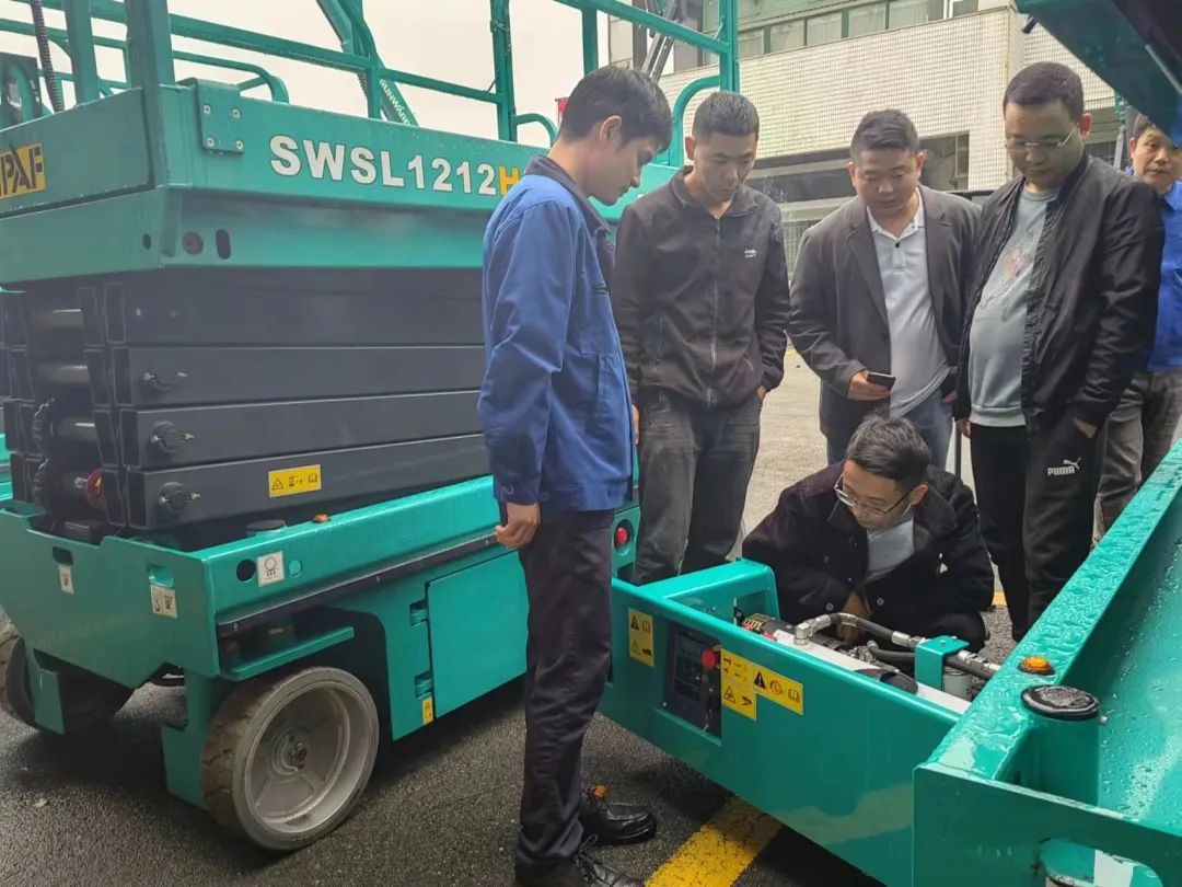 立异引领，，，岑岭相见！优德88智能高空机械产品推介会走进粤港澳大湾区