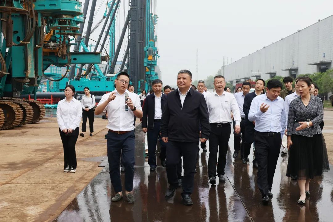 长沙市政协主席陈刚调研优德88智能