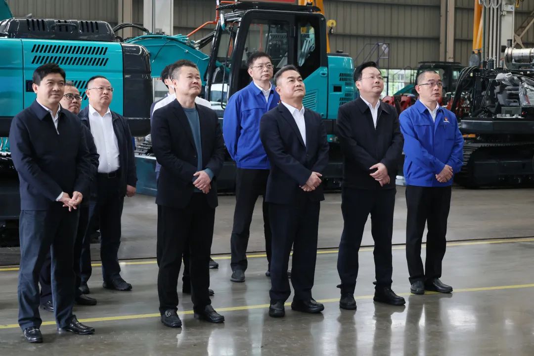 海南省副省长倪强调研优德88智能