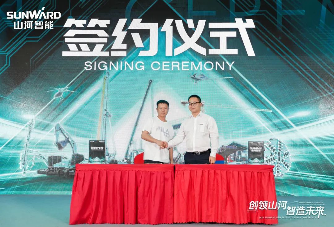 聚焦电动化、智能化！优德88智能全系列高空机械产品亮相长沙展