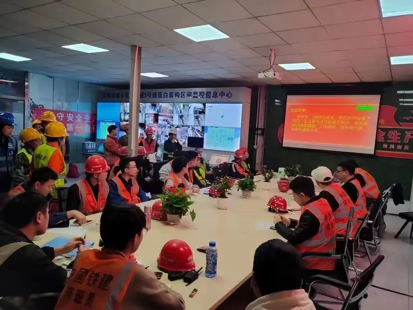 最新希望！中铁优德88深圳地铁3号线低-白盾构区间左线顺遂意会