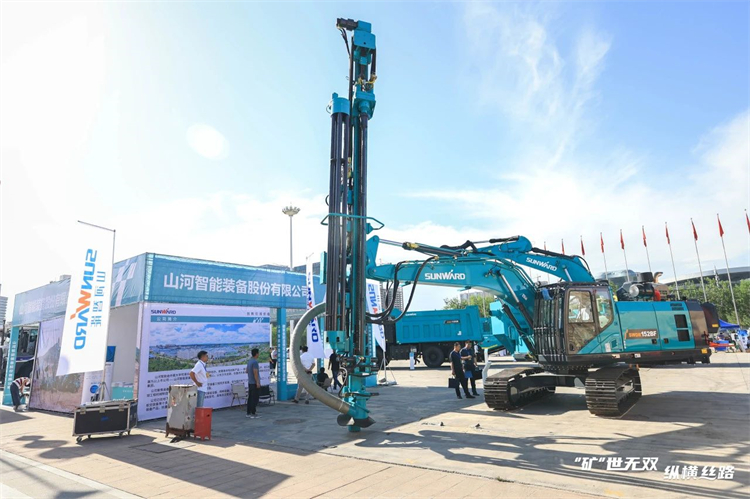 “矿”世无双，，，，，纵横丝路！优德88智能亮相第十三届新疆国际矿业与装备博览会