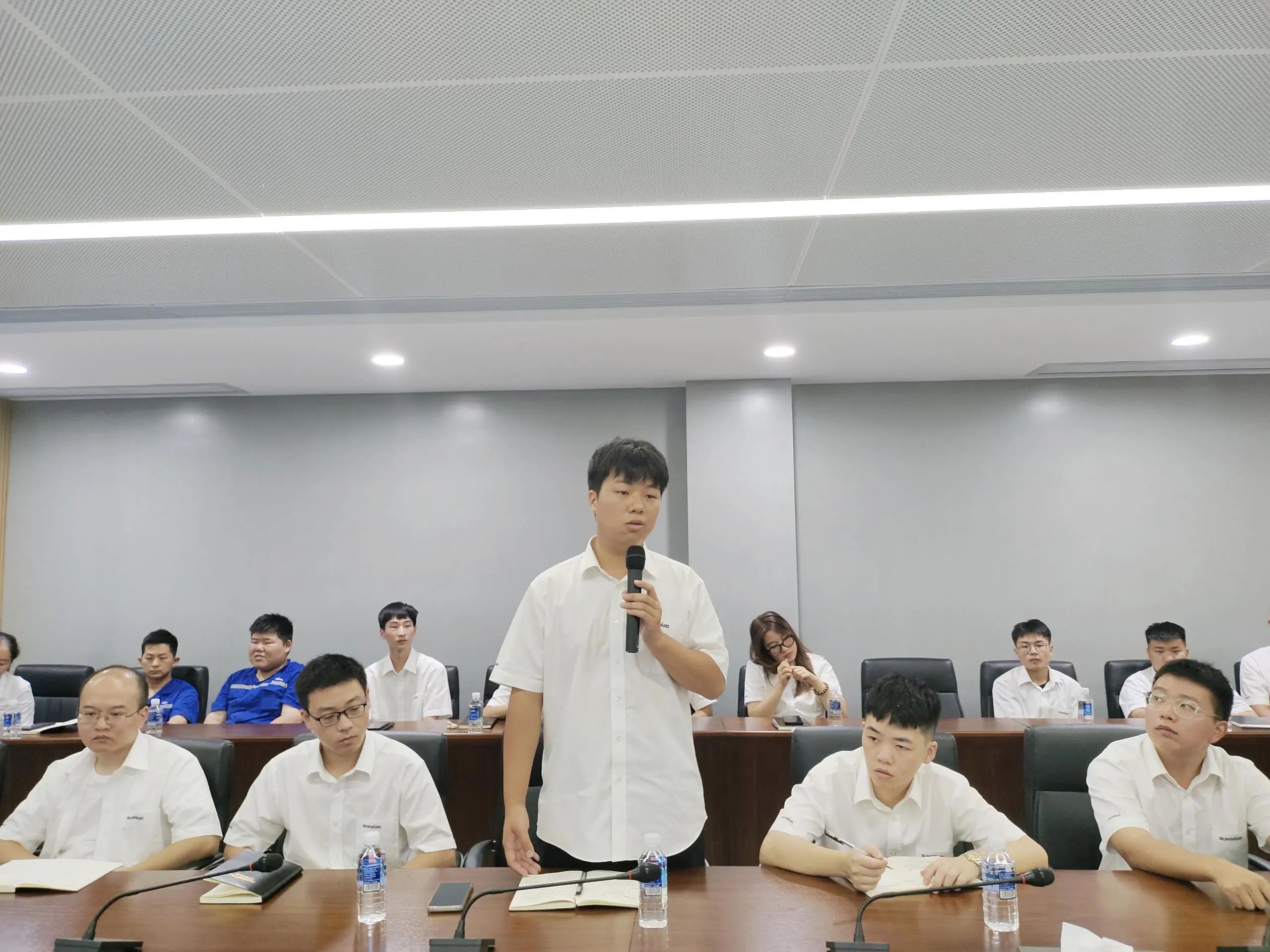 泛论心声，，共话未来！这场应届结业生员工座谈会，，很暖，，很知心！