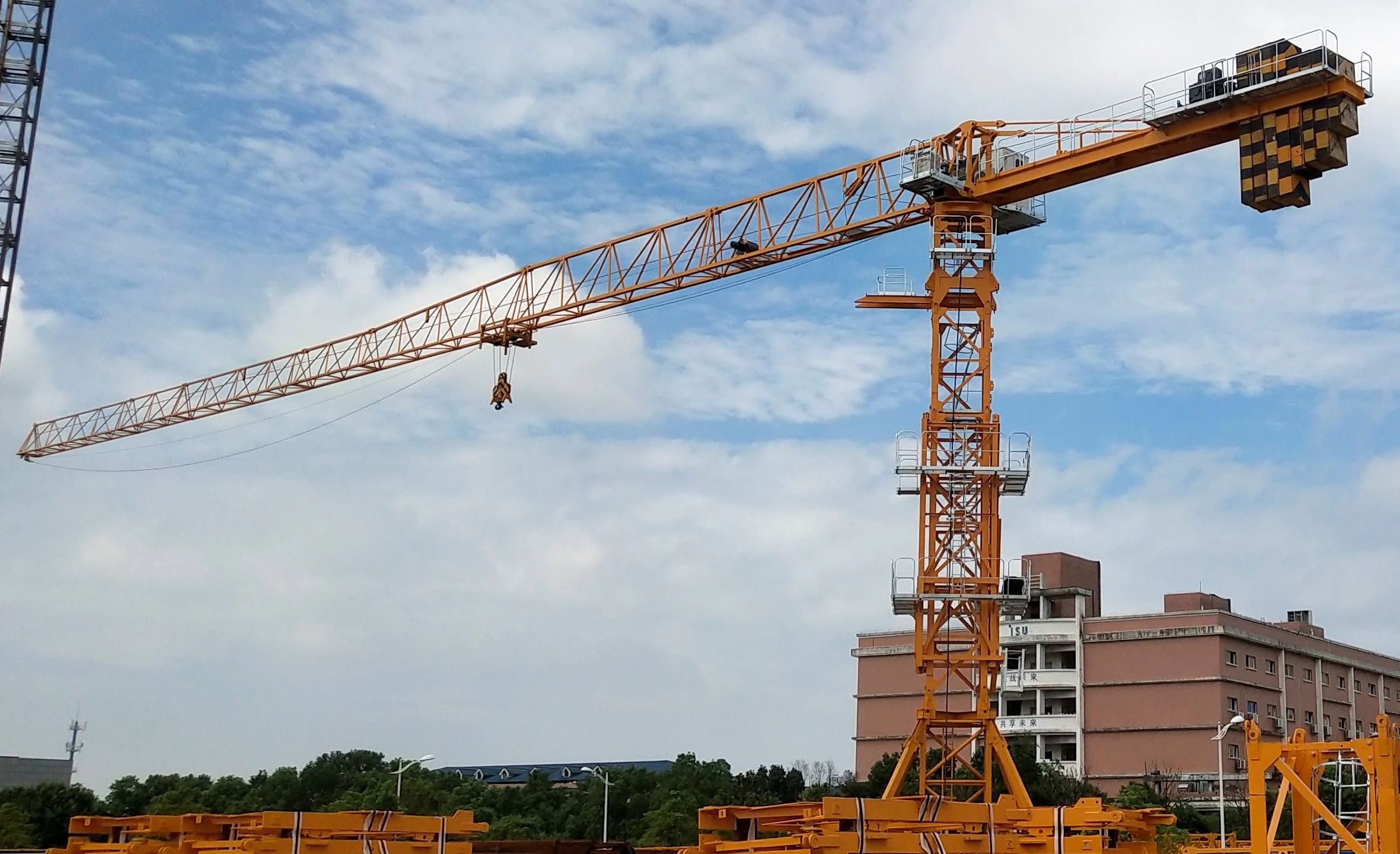 匠心智造，，，，精益求精！优德88江麓“精品工程”P6015B1-8塔机下线