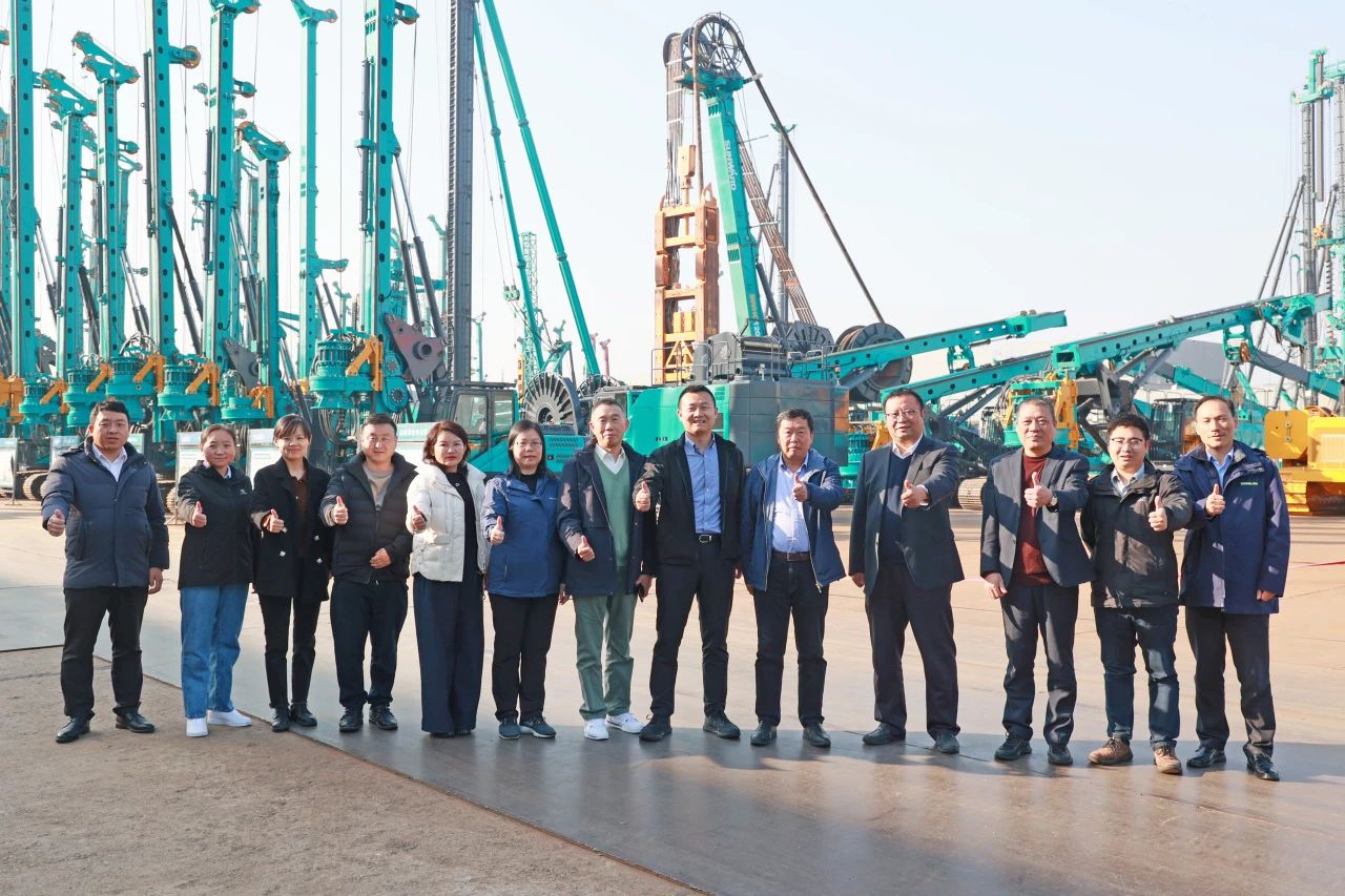 优德88智能主导的行业标准《修建施工机械与装备 液压式压桩机》通过专家审查