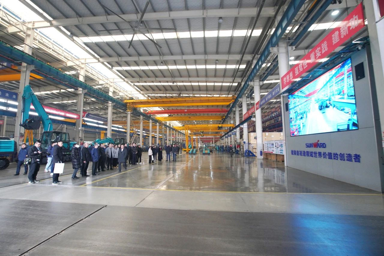 启新程，，，，，，向未来！优德88矿岩揭牌庆典暨新春发货仪式圆满举行