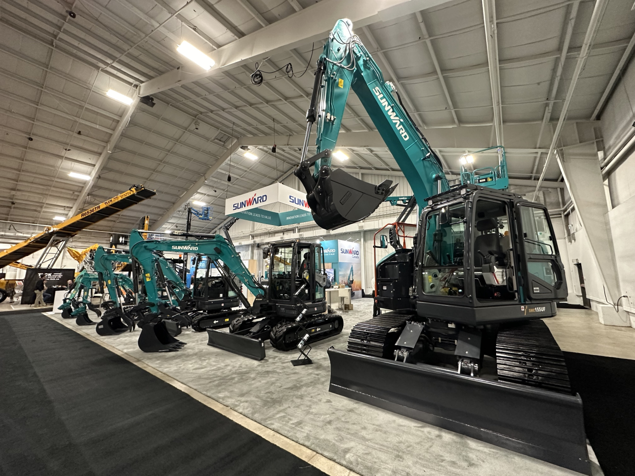 优德88智能亮相加拿大最大重型装备展