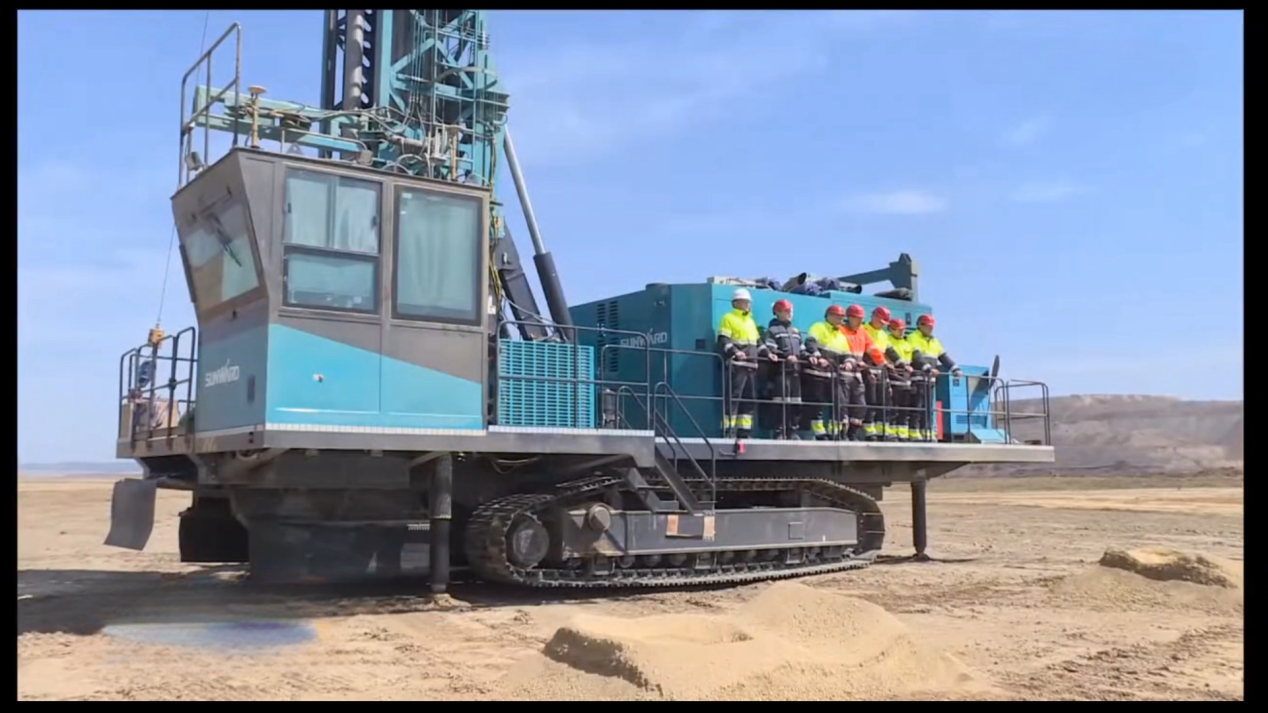 月钻进31518米，，，，，，优德88智能牙轮钻机施工效率创历史新高