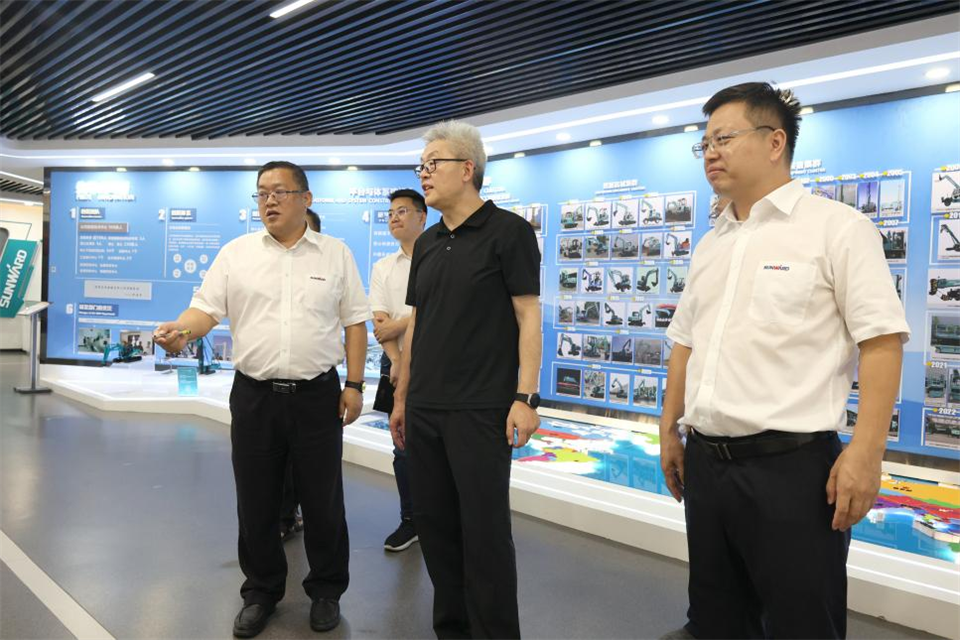 中国五矿工会主席、职工董事张晔到优德88智能调研交流