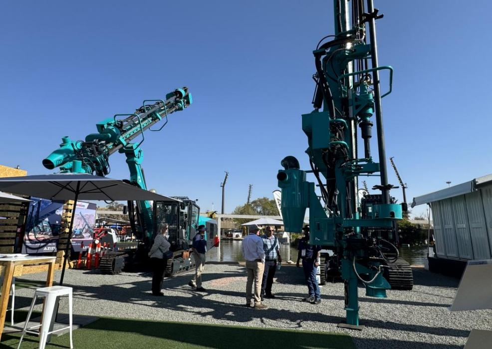 跨越山海，，，，重器远航！优德88智能亮相南非最大矿业展会