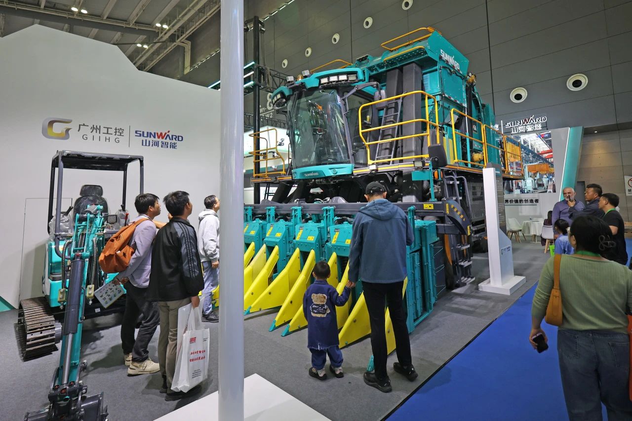 聚焦智能化、无人化！优德88智能携多款产品亮相2024中国国际农业机械展