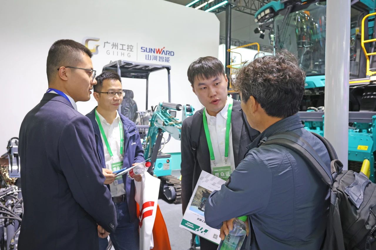 聚焦智能化、无人化！优德88智能携多款产品亮相2024中国国际农业机械展