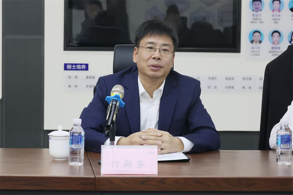 同船出海，，，，共赢未来！中铁九局副总司理刘峻峰一行到访优德88智能