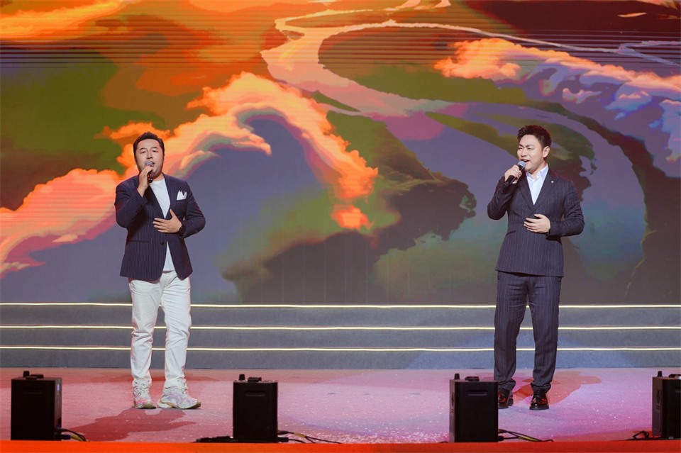 立异引领价值 理想成绩未来——庆祝优德88智能建设25周年表扬大会暨文艺晚会盛大举行