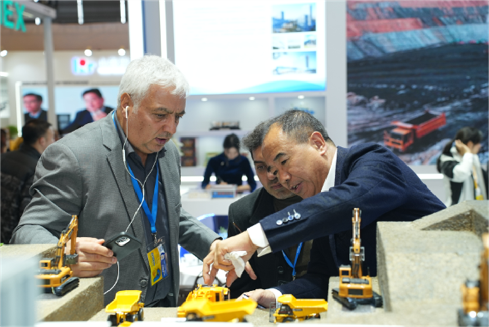 智造空间，，，，，，价值共生！广州优德88精彩亮相2024上海宝马展