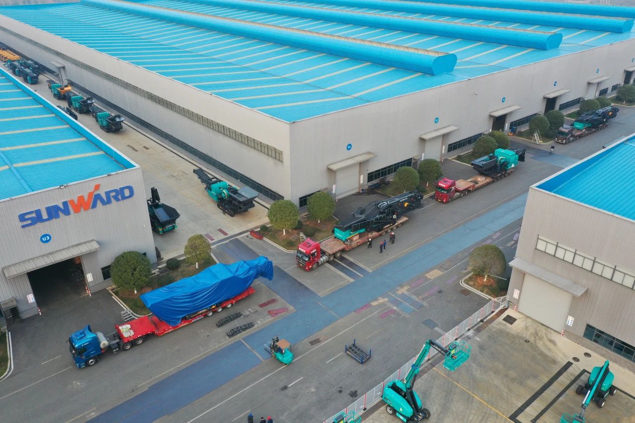 优德88普石勒柴电一体移动破碎筛分装备热销外洋