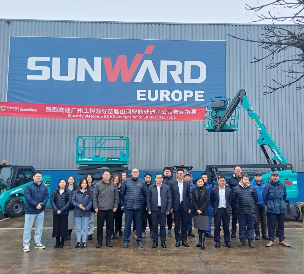 广州工控集团总司理王福铸率队考察优德88智能欧洲子公司