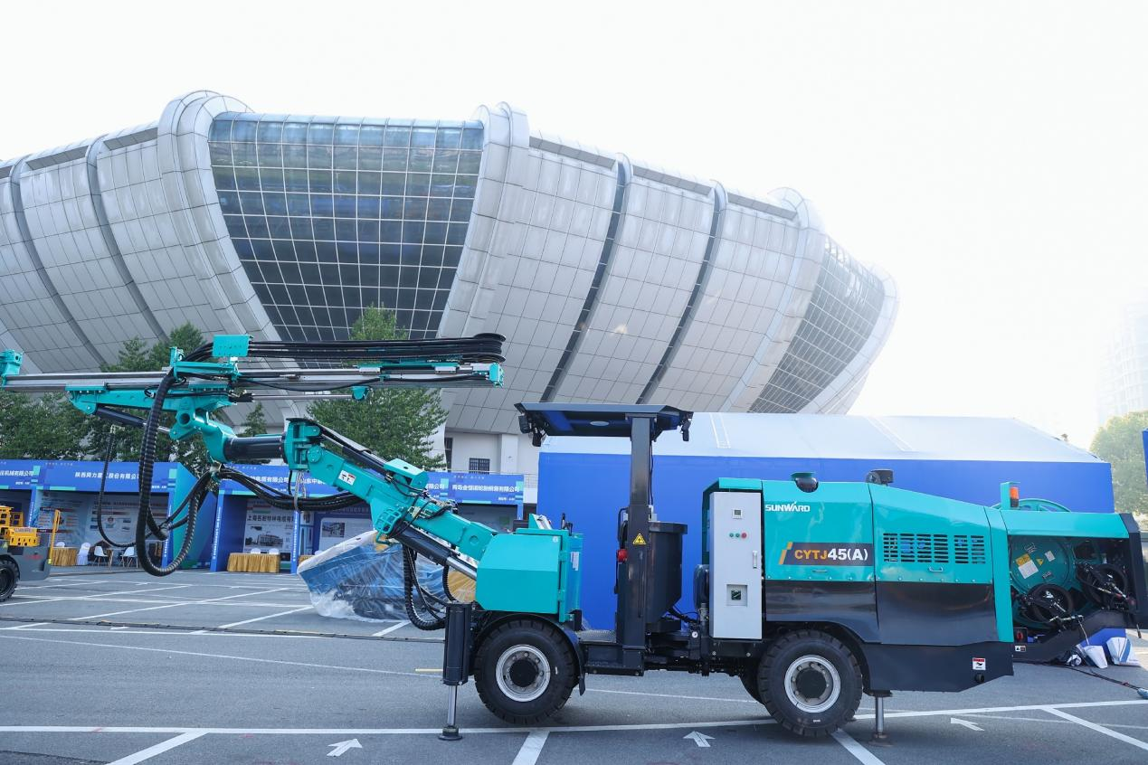 优德88矿岩携井下掘进台车亮相苍南矿山井巷机械展