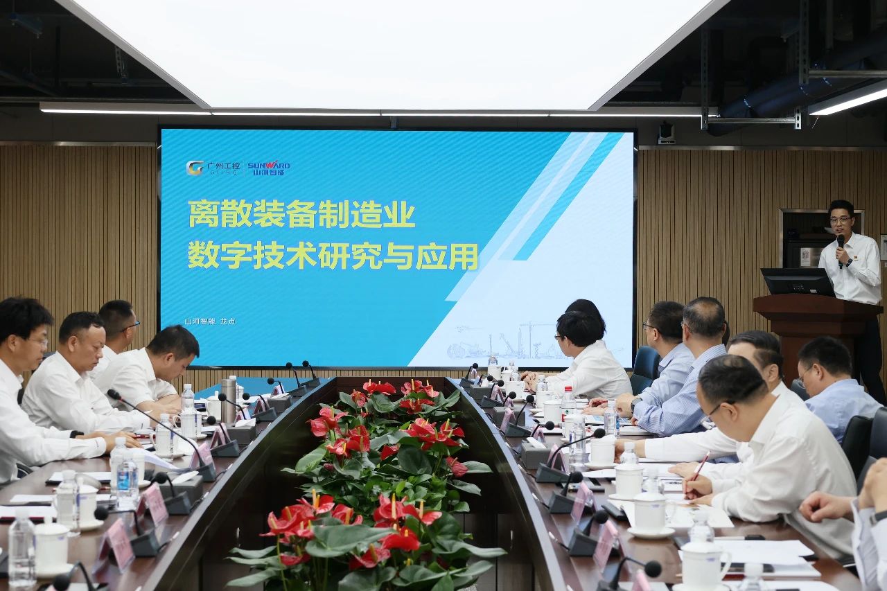 天能控股集团党委书记、董事长张天任率队到访优德88智能