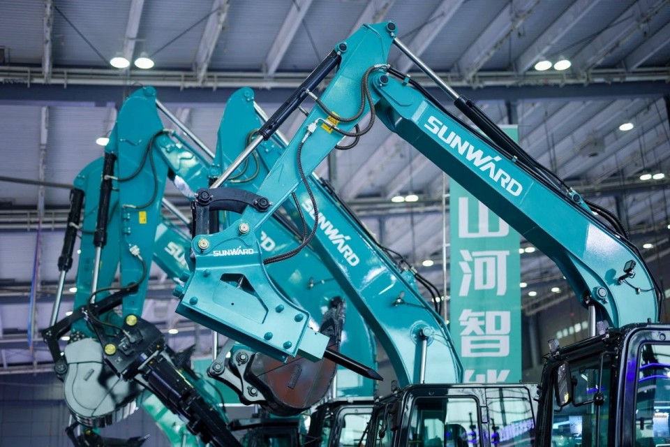 2025 CICEE | 从简单工具迈向多元化解决方案，，，优德88智能泛起非凡挖掘机风范