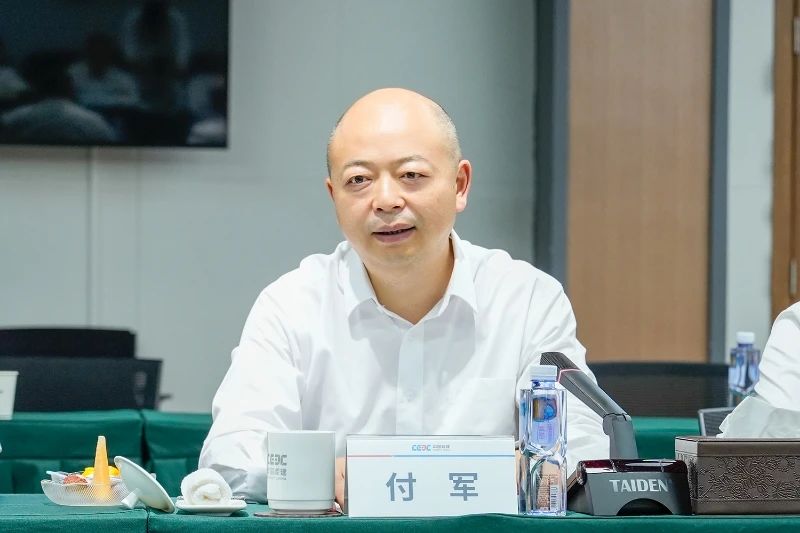 优德88智能与易普力公司深化战略相助，，，，，，共筑混装装备手艺转化新标杆