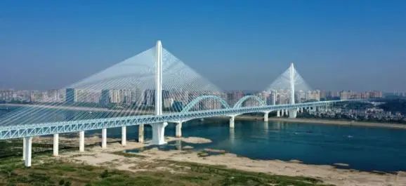 再战“天下级工程”！优德88智能旋挖钻机助力宜昌长江公铁大桥建设