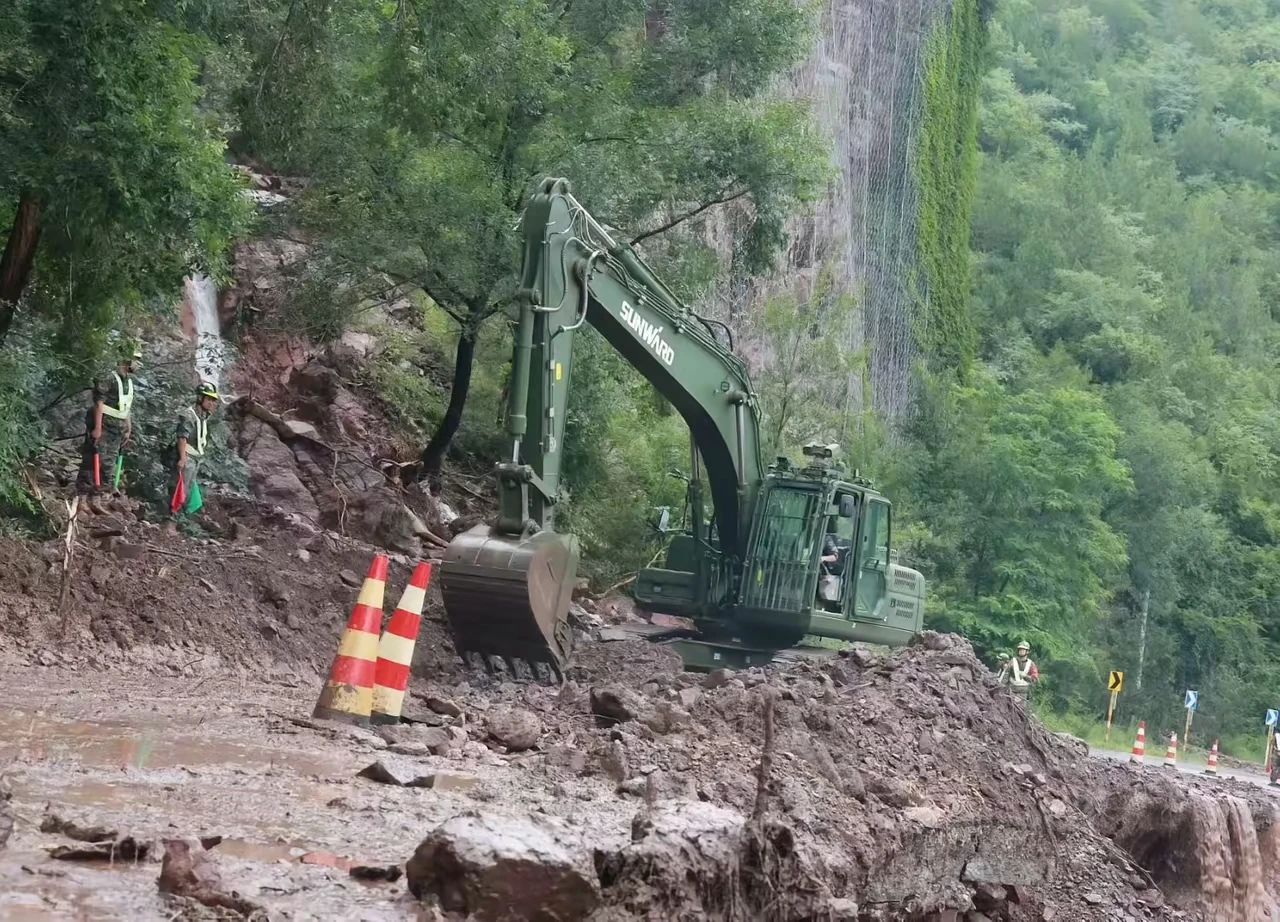 关注！优德88智能应抢救援装备助力武警冲锋北京暴雨抢险救灾一线！