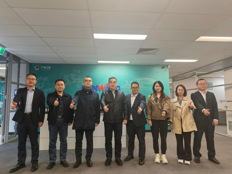 广州工控集团总司理王福铸率队考察优德88智能澳大利亚子公司