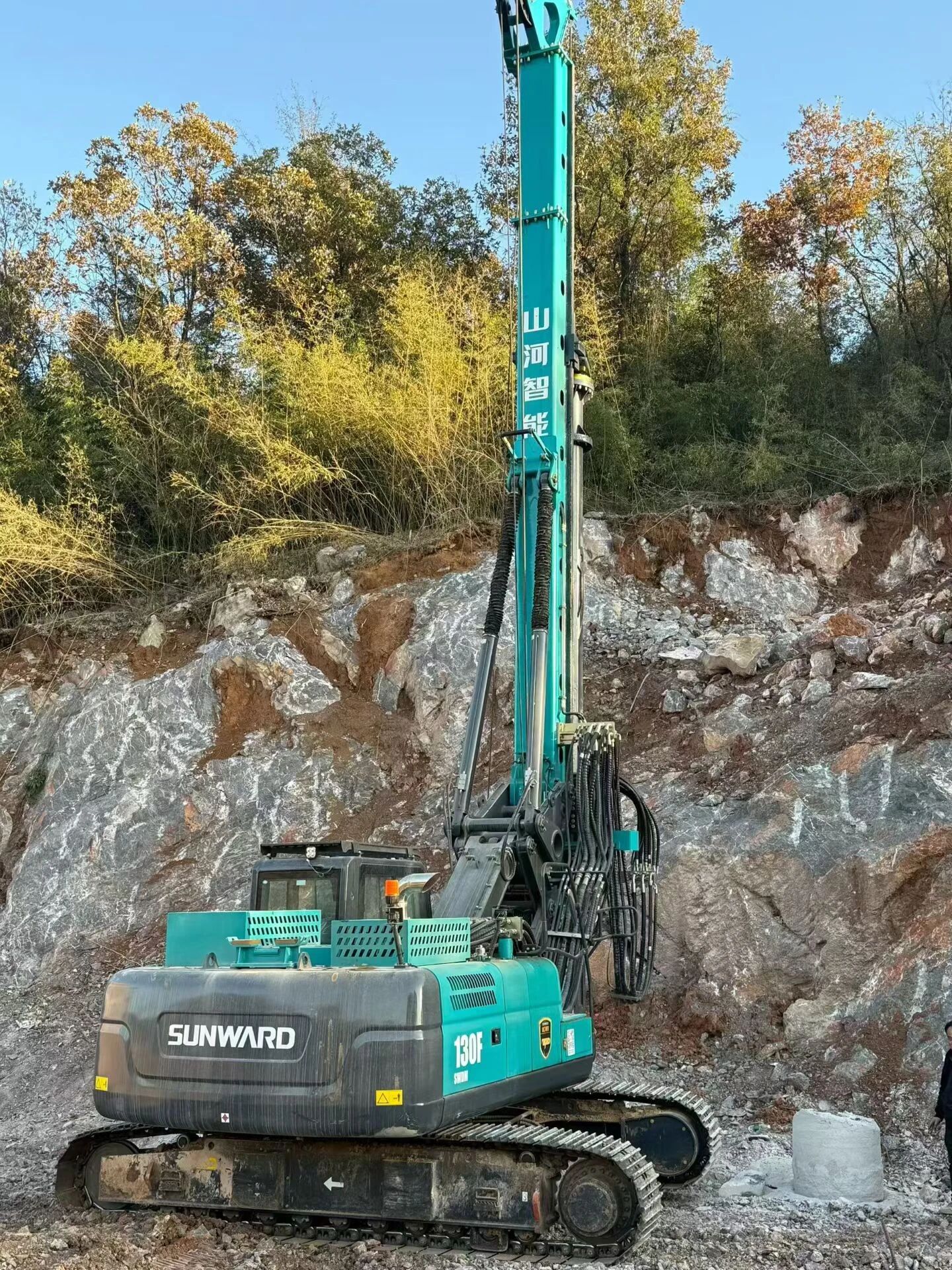 从国家重点工程到墟落安居建设，，，，，优德88智能旋挖钻机实现跨场景继承